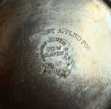 Load image into Gallery viewer, WM Rogers Silver-Plated Creamer